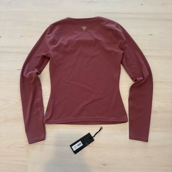 Aritzia Golden Long Sleeve Top - Picture 4 of 4